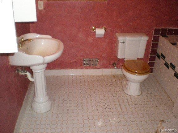 10147 Wilkes Road Avoca, MI 48006 - Photo 6 of 18 PB050020-mfsopt