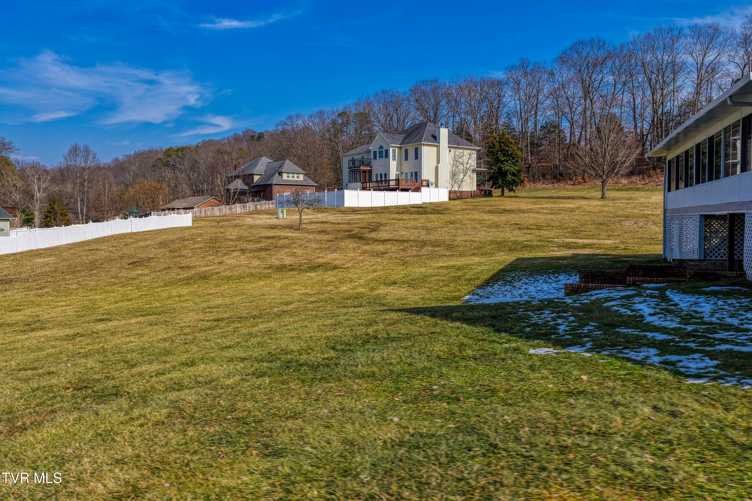 604 Snapps Ferry Road Kingsport, TN 37663 - Photo 13 of 94 604 Snapps Ferry MLSa (13 of 26)