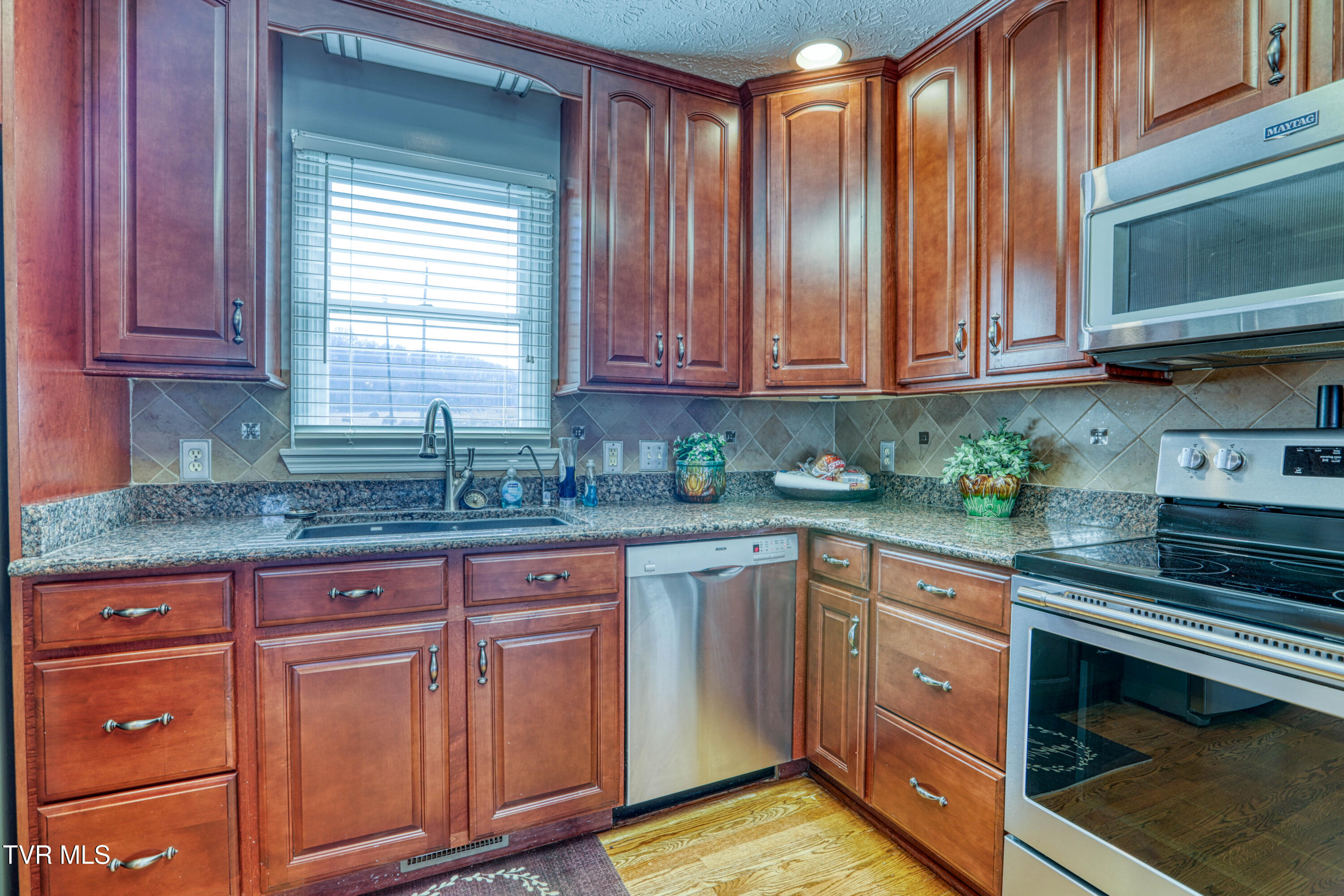 604 Snapps Ferry Road Kingsport, TN 37663 - Photo 30 of 94 604 Snapps Ferry MLSb (6 of 65)