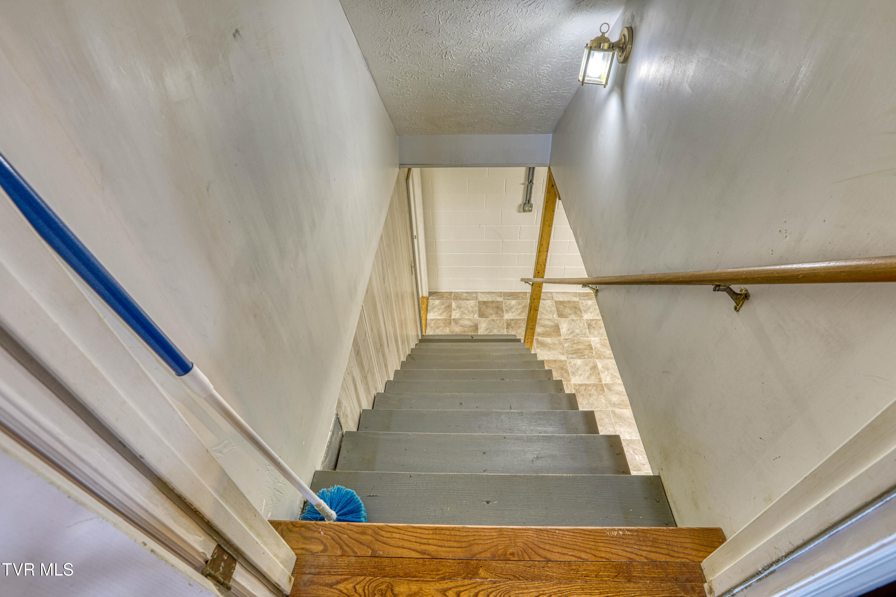 604 Snapps Ferry Road Kingsport, TN 37663 - Photo 80 of 94 604 Snapps Ferry MLSb (56 of 65)