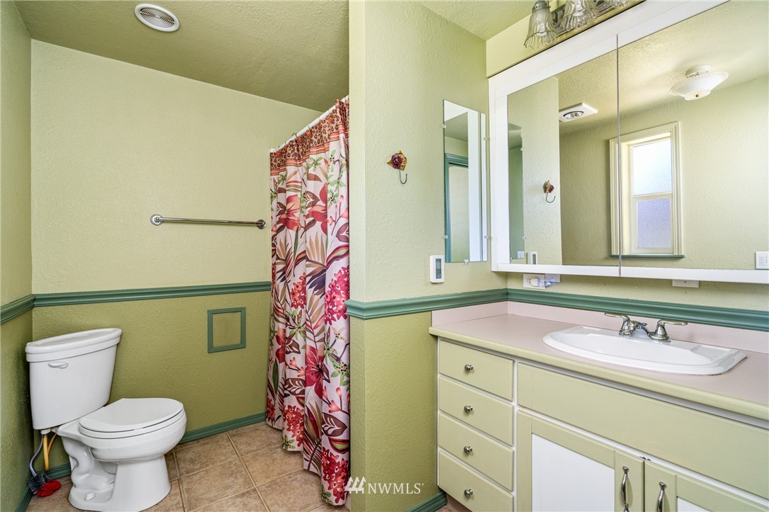 1082 Centralia Alpha Road Chehalis, WA 98532 - Photo 15 of 29 Gallery Image 15