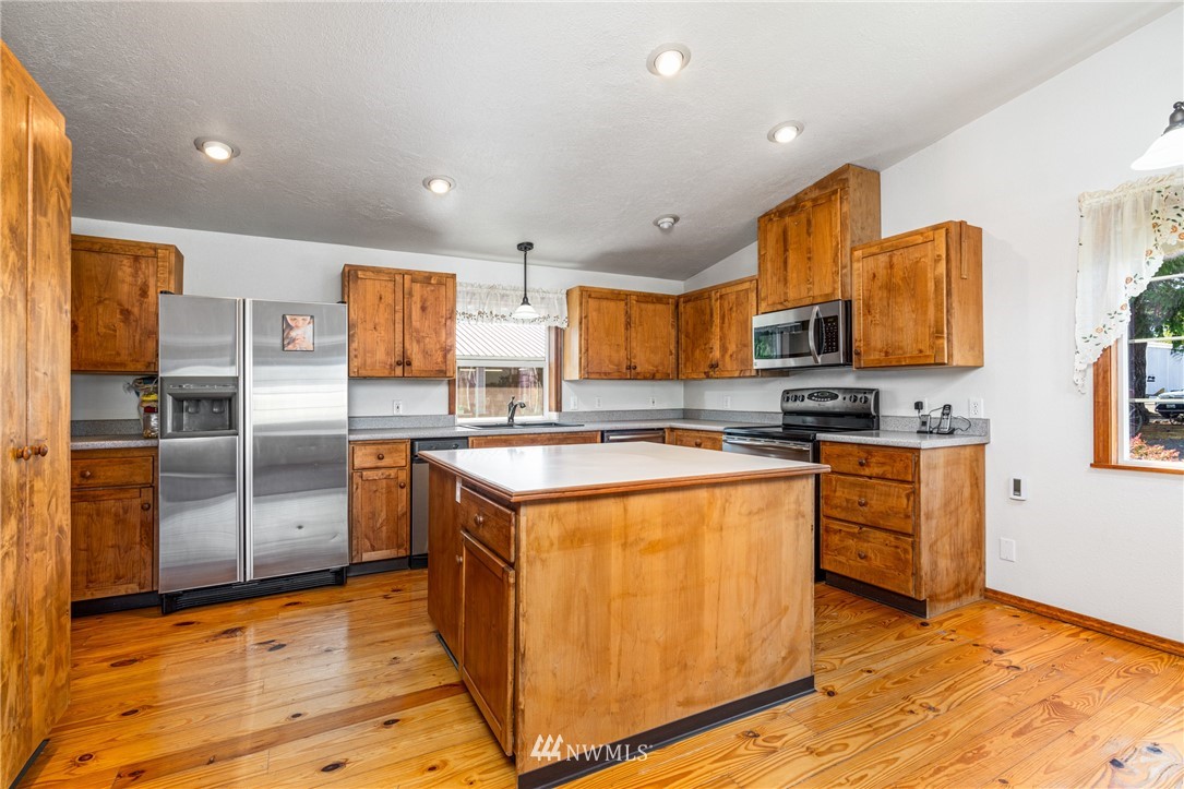 1082 Centralia Alpha Road Chehalis, WA 98532 - Photo 10 of 29 Gallery Image 10