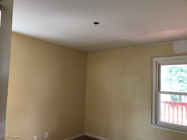 20916 Franklin Road Maple Heights, OH 44137 - Photo 22 of 33 Bedroom 2 view of ceiling