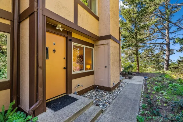 $828,888 | 627 Hickey Boulevard, Unit D, Pacifica, CA 94044