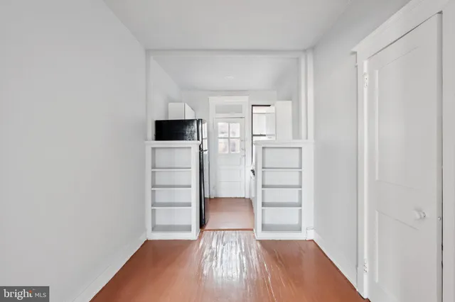 $1,110 | 7250 Chestnut Street, Unit C302, Upper Darby, PA 19082