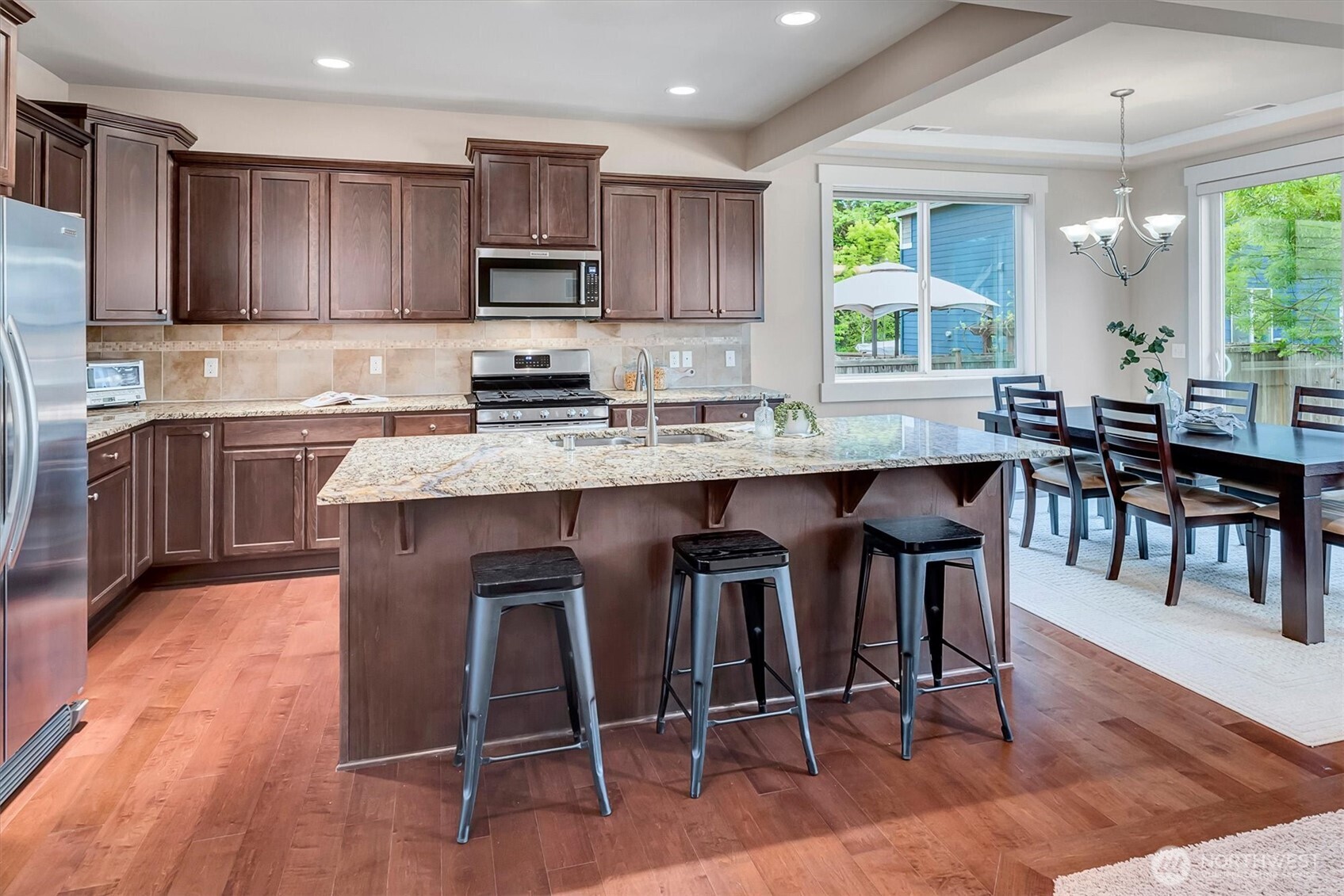 5231 Northeast 6th Street Renton, WA 98059 - Photo 7 of 40