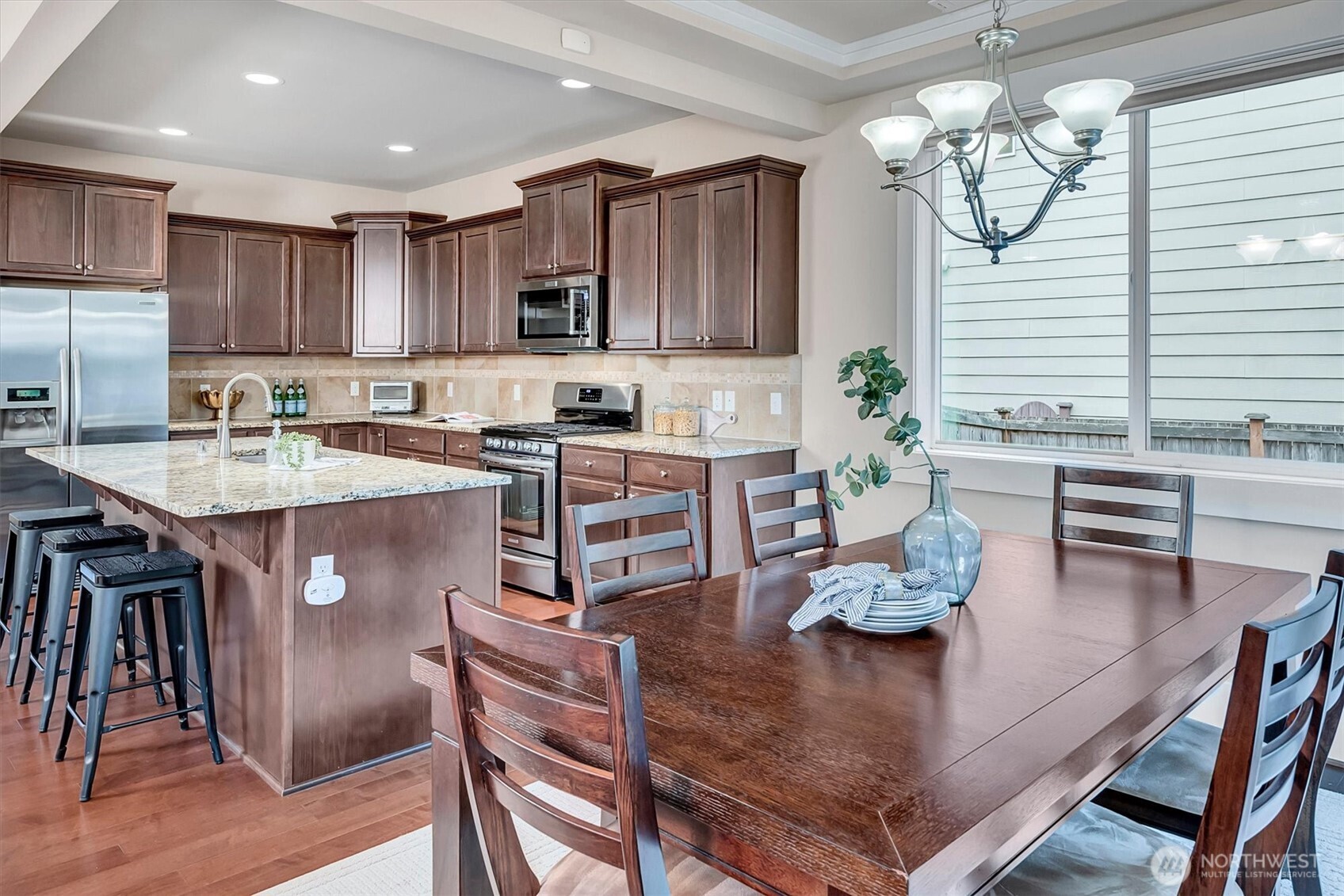 5231 Northeast 6th Street Renton, WA 98059 - Photo 8 of 40