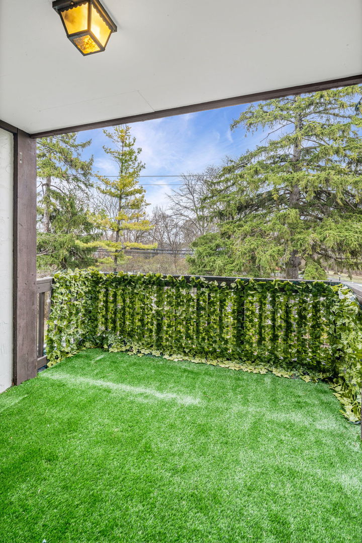 1066 Shermer Road, Unit 1066 Glenview, IL 60025 - Photo 11 of 25