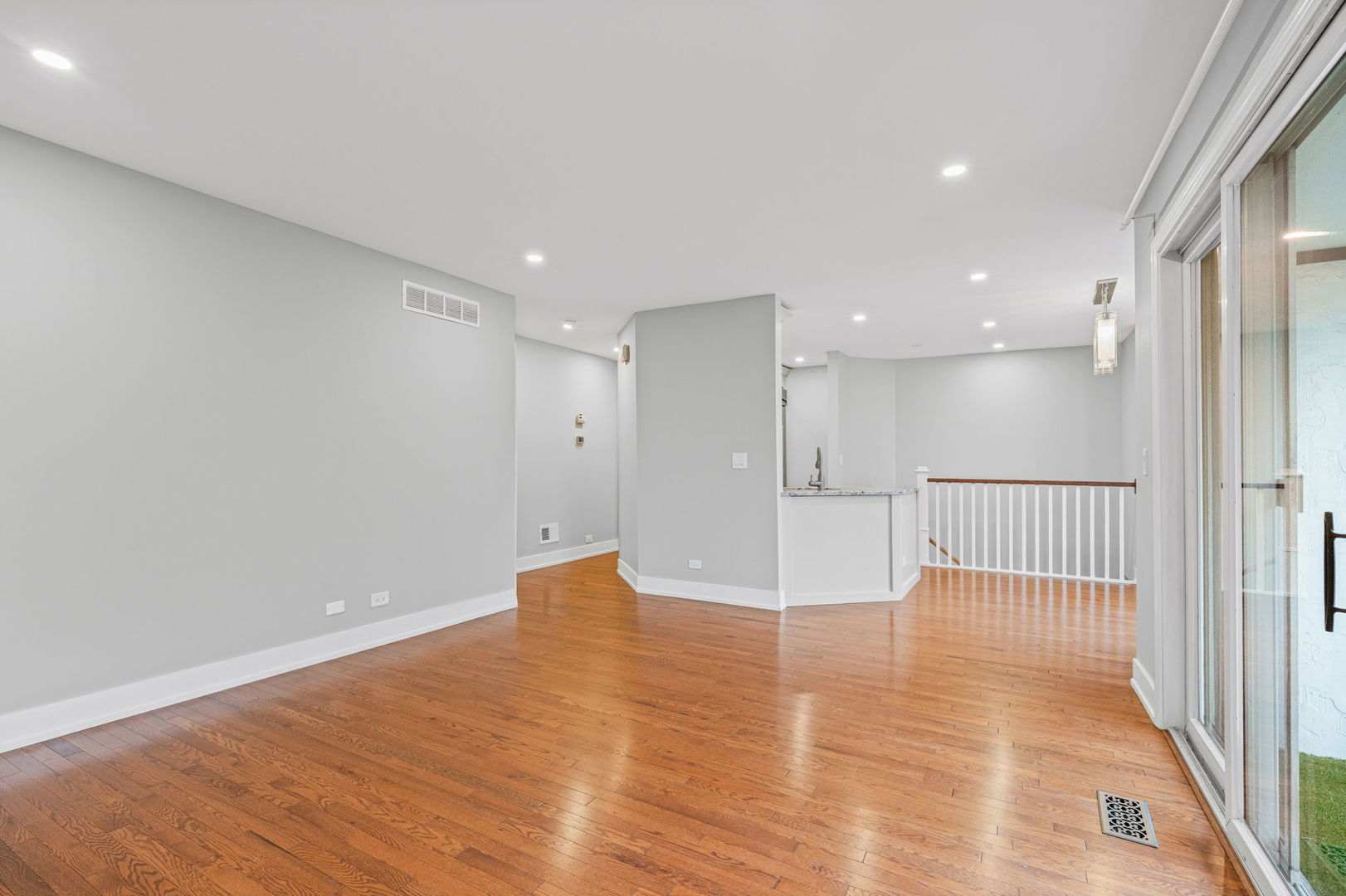 1066 Shermer Road, Unit 1066 Glenview, IL 60025 - Photo 12 of 25