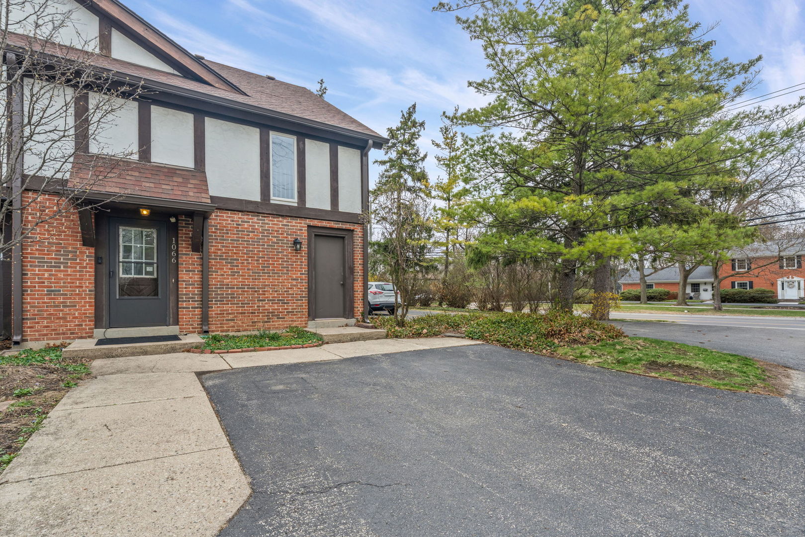1066 Shermer Road, Unit 1066 Glenview, IL 60025 - Photo 2 of 25