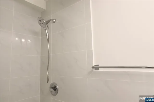 $3,500 | 1600 Center Avenue, Unit 12C, Fort Lee, NJ 07024