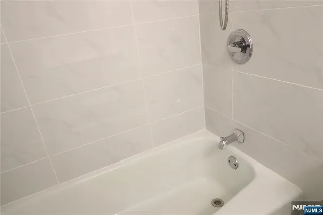 $3,500 | 1600 Center Avenue, Unit 12C, Fort Lee, NJ 07024