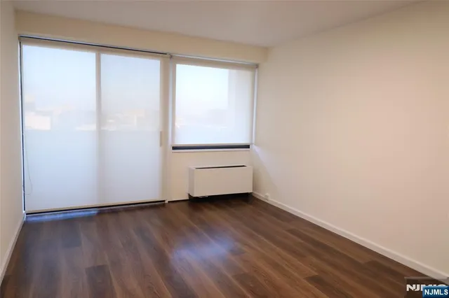 $3,500 | 1600 Center Avenue, Unit 12C, Fort Lee, NJ 07024