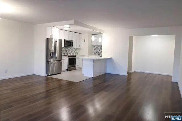 $3,500 | 1600 Center Avenue, Unit 12C, Fort Lee, NJ 07024