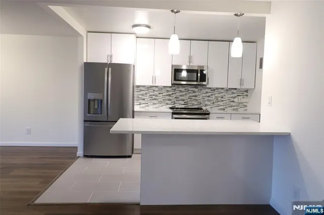 $3,500 | 1600 Center Avenue, Unit 12C, Fort Lee, NJ 07024