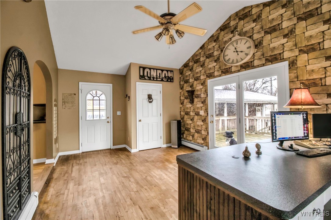 115 Richfield Road Amherst, NY 14221 - Photo 18 of 35 Living Room