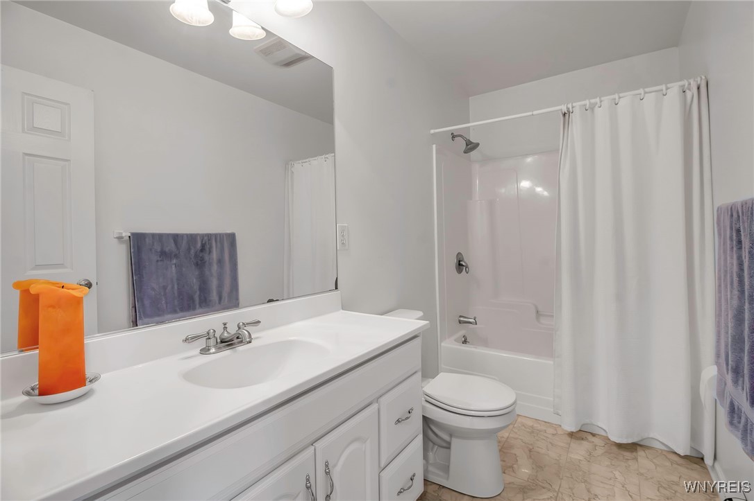 115 Richfield Road Amherst, NY 14221 - Photo 27 of 35 2nd Flr Full Bath