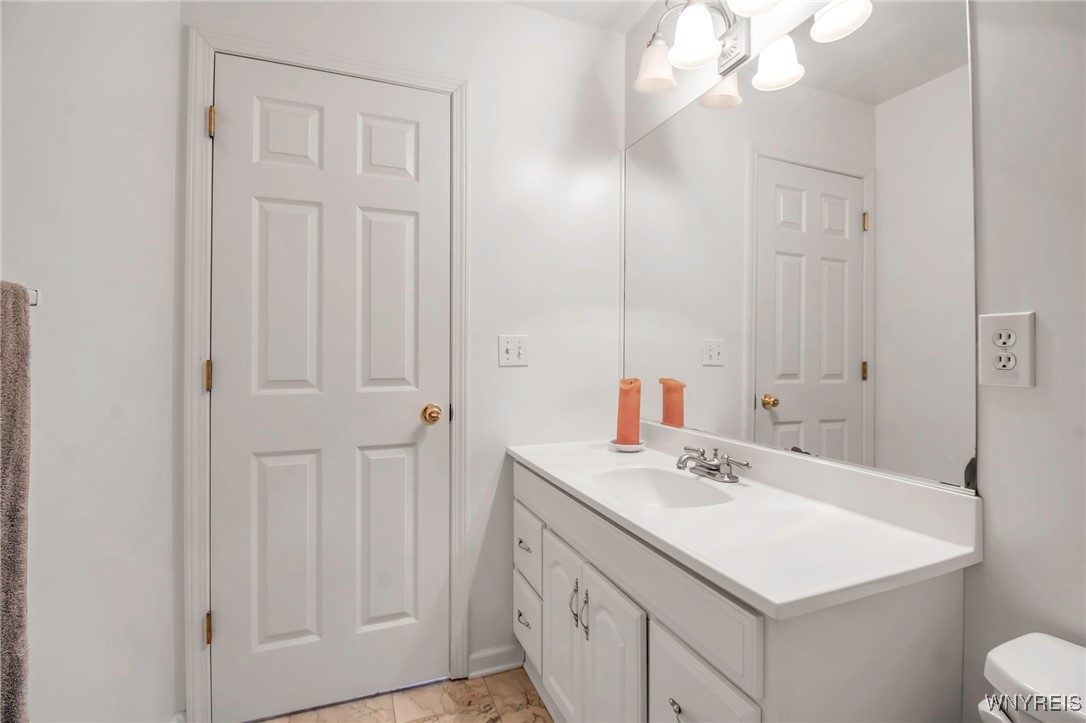 115 Richfield Road Amherst, NY 14221 - Photo 29 of 35 2nd Flr Full Bath