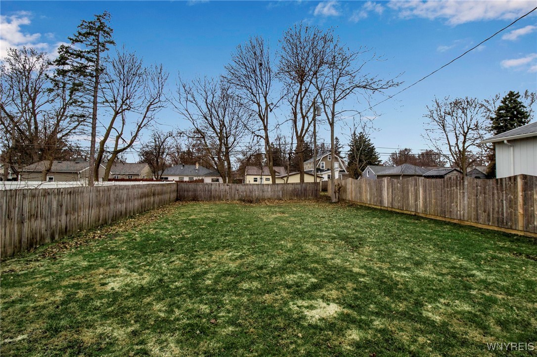 115 Richfield Road Amherst, NY 14221 - Photo 3 of 35 Exterior Backyard