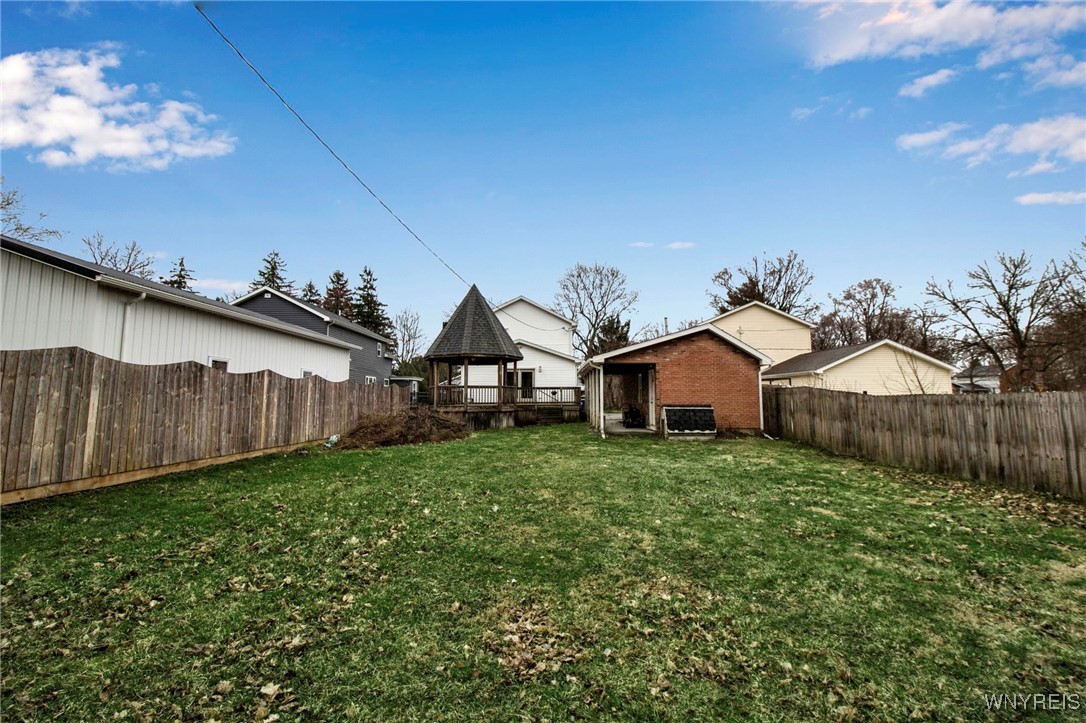 115 Richfield Road Amherst, NY 14221 - Photo 5 of 35 Exterior Backyard