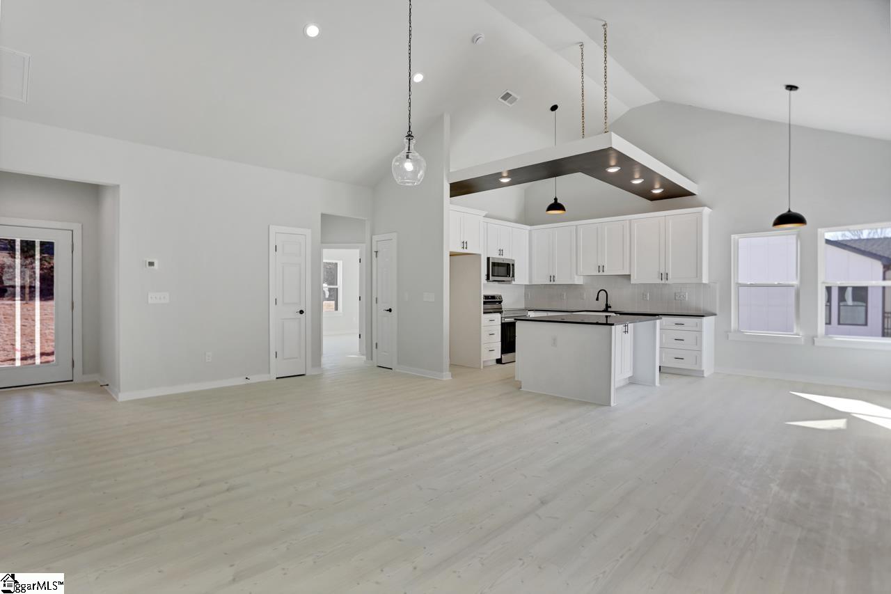 200 Anchor Road Greenville, SC 29617 - Photo 4 of 20 Gallery Image 4