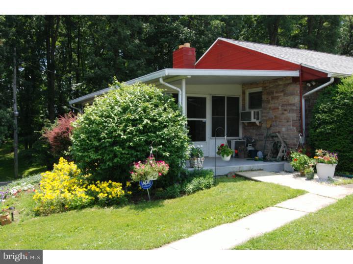 88 Old Church Road Robesonia, PA 19551 - Photo 3 of 35 Enclosed Porch