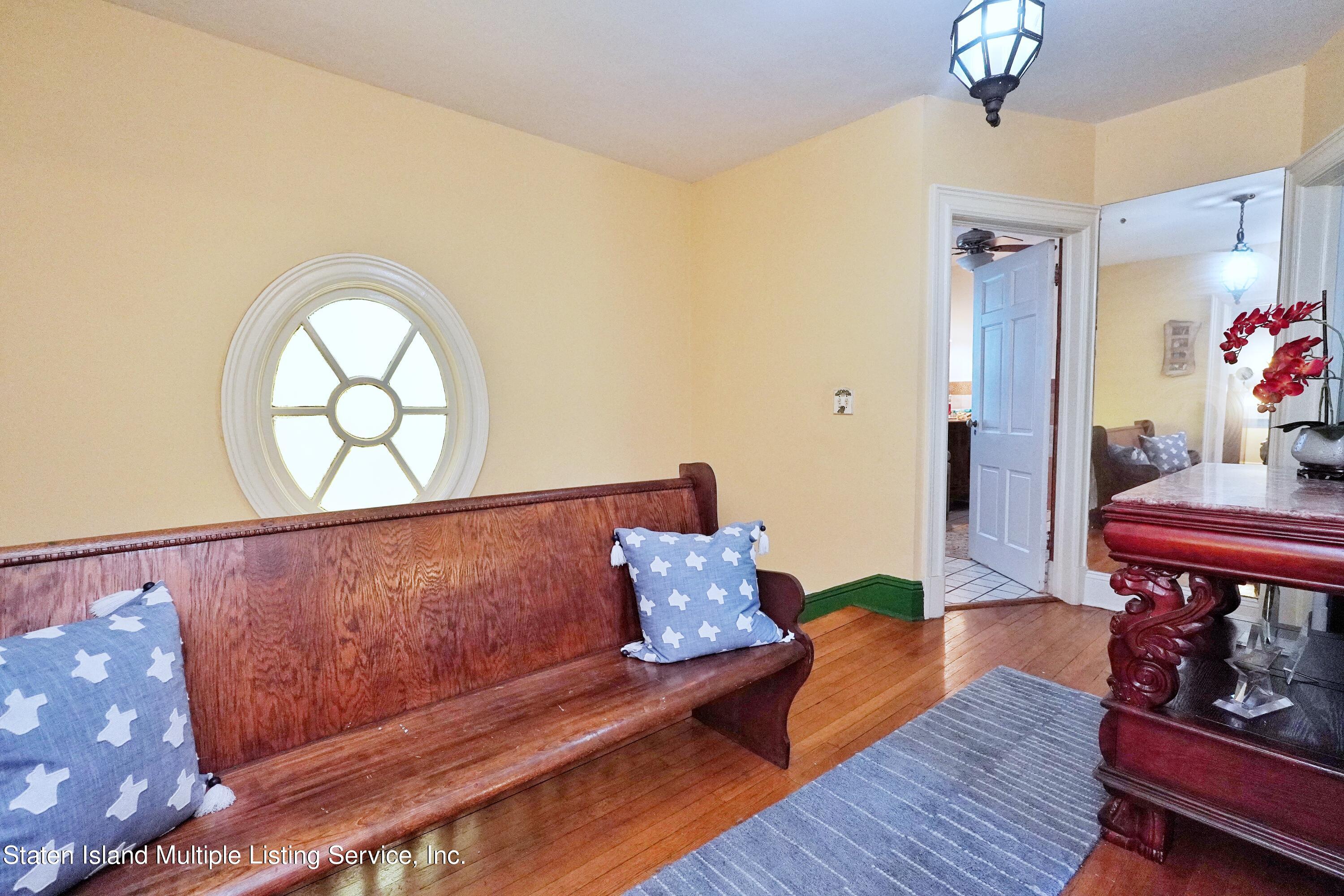 75 4 Corners Road Staten Island, NY 10304 - Photo 20 of 49 hall_way02