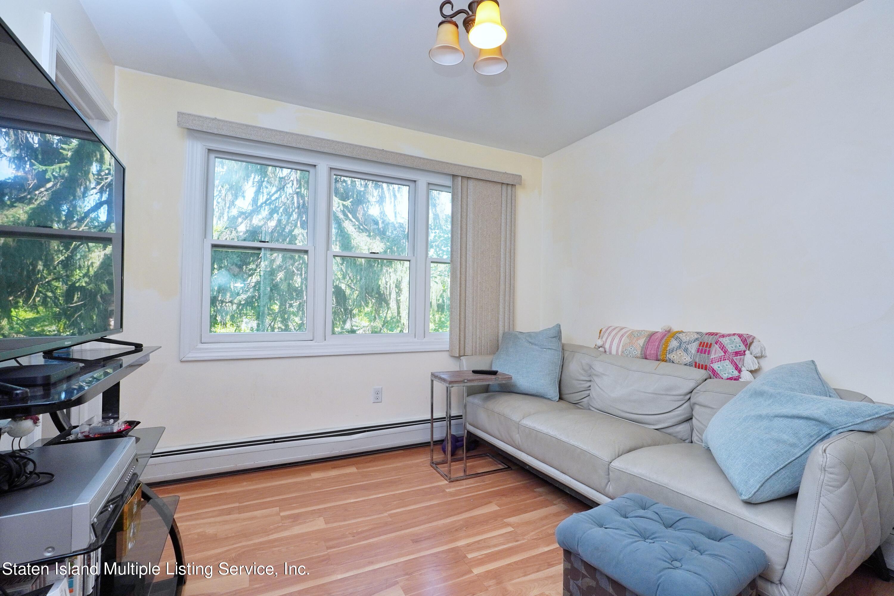 75 4 Corners Road Staten Island, NY 10304 - Photo 32 of 49 Living_RoomTv