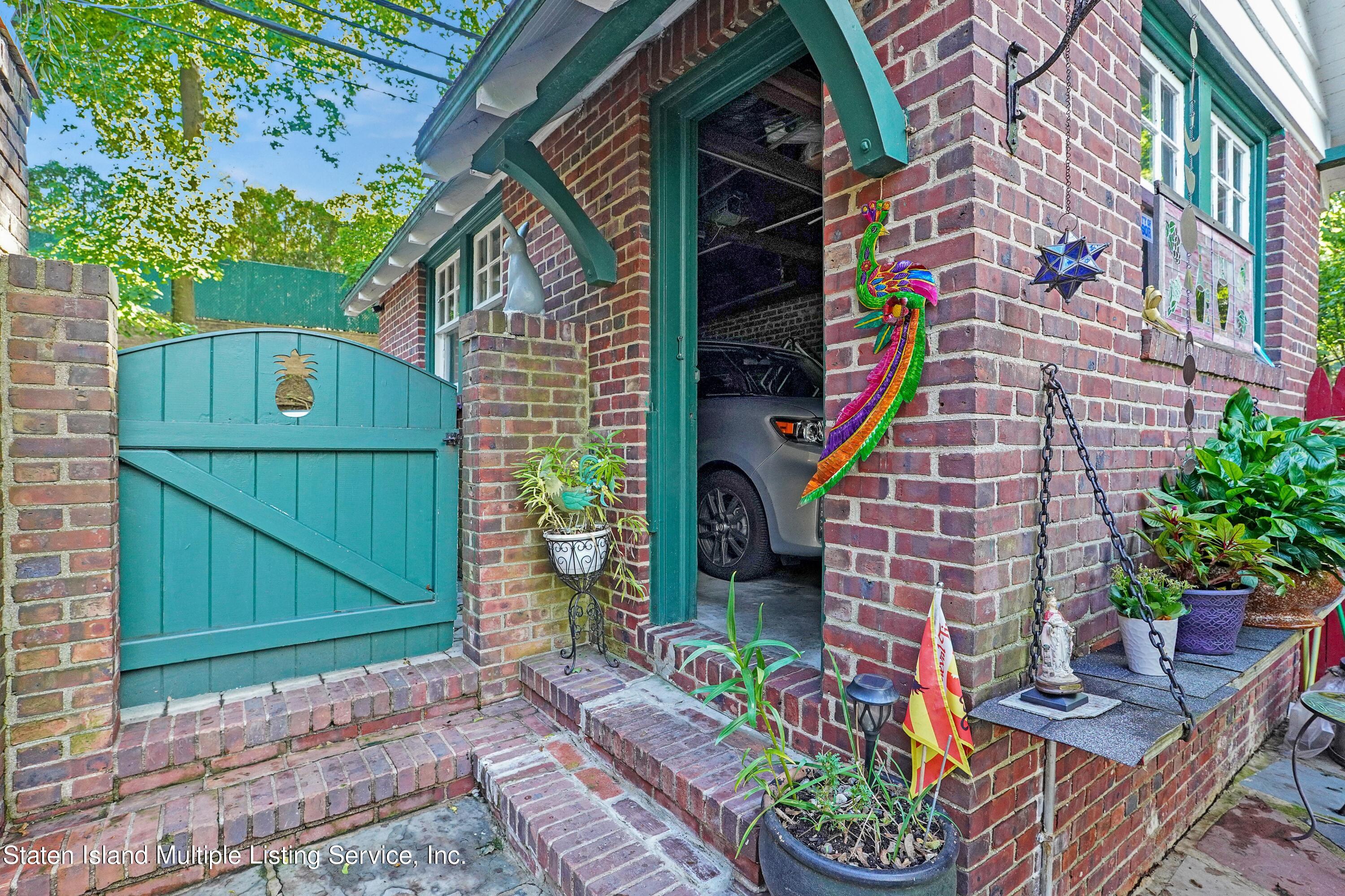 75 4 Corners Road Staten Island, NY 10304 - Photo 41 of 49 Garage