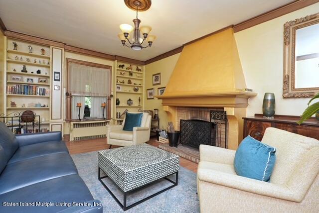 75 4 Corners Road Staten Island, NY 10304 - Photo 5 of 49 Family Room