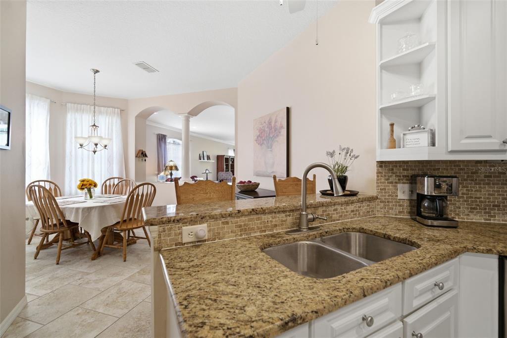 6057 Sandhill Ridge Drive Lithia, FL 33547 - Photo 15 of 83