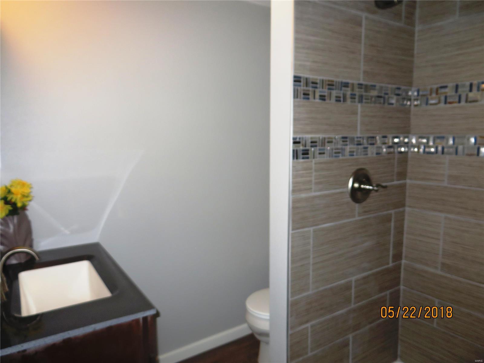 746 Berry Road Wood River, IL 62095 - Photo 17 of 31