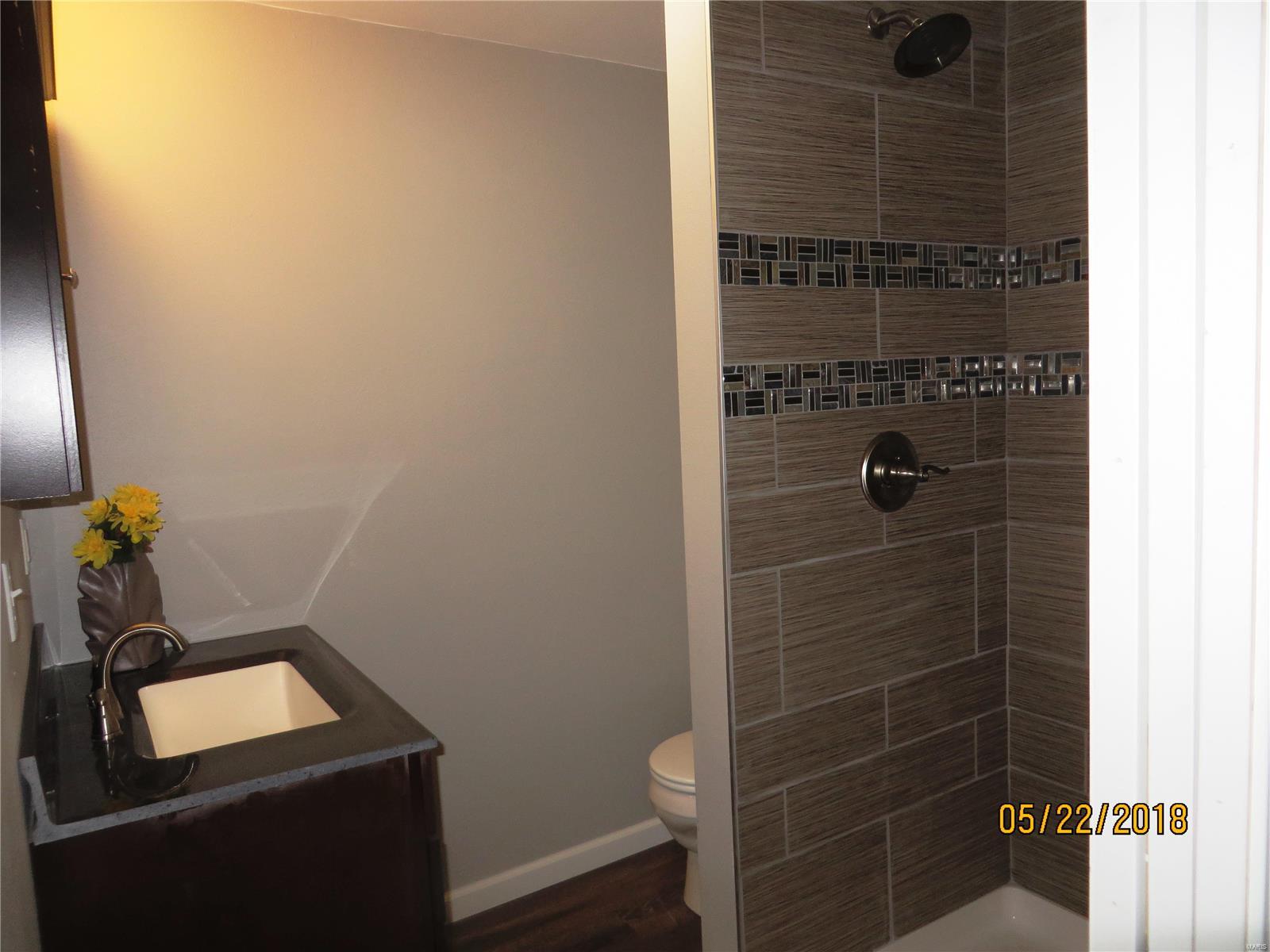746 Berry Road Wood River, IL 62095 - Photo 18 of 31