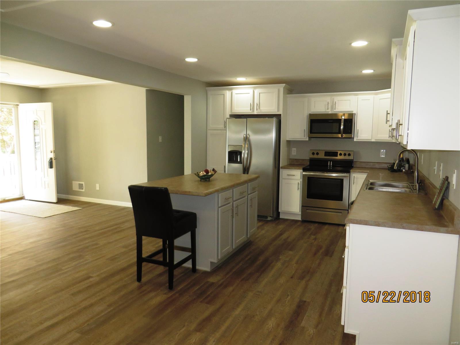 746 Berry Road Wood River, IL 62095 - Photo 19 of 31