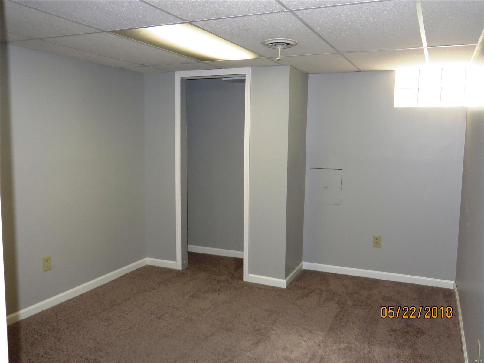 746 Berry Road Wood River, IL 62095 - Photo 24 of 31