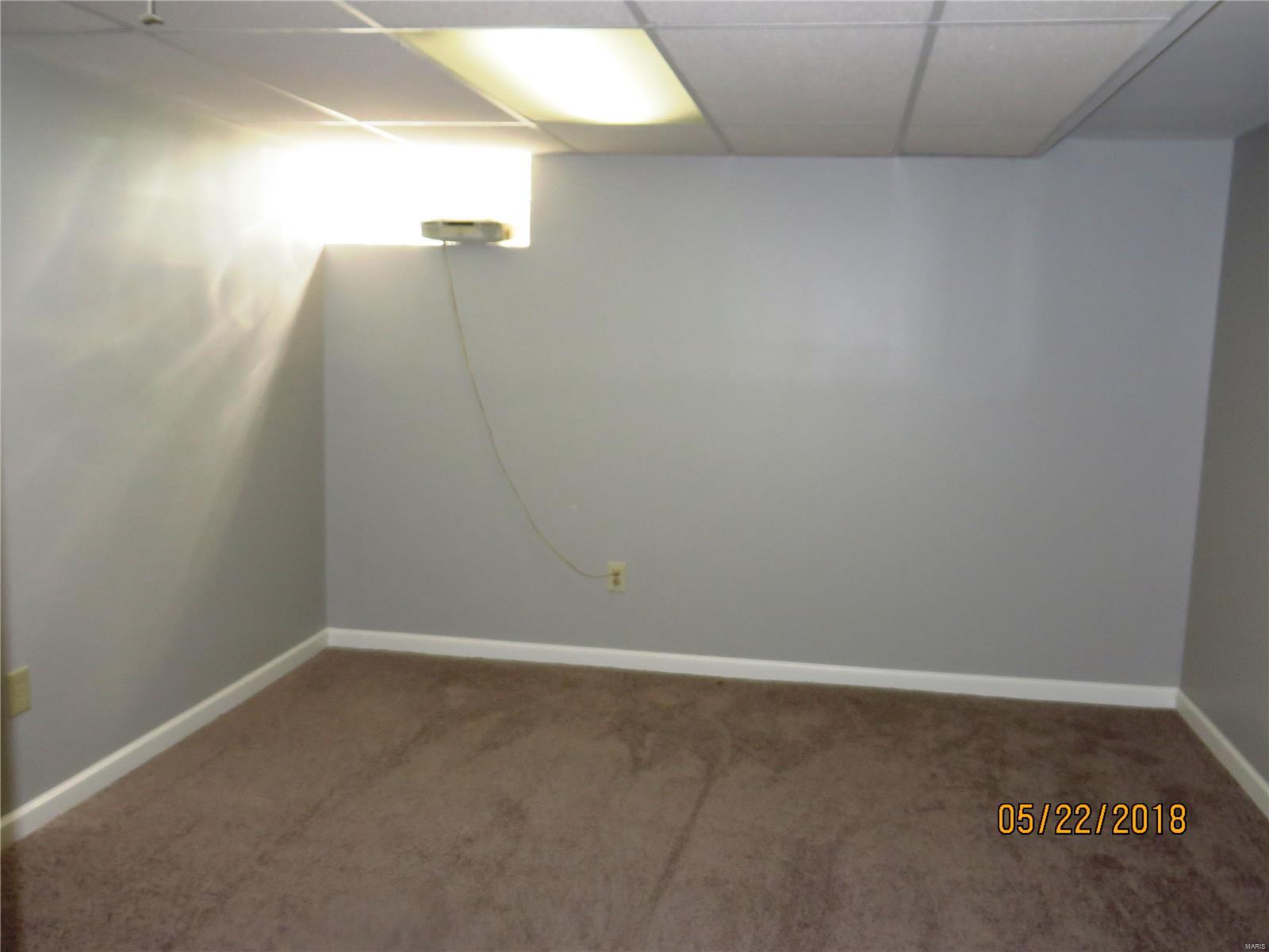 746 Berry Road Wood River, IL 62095 - Photo 25 of 31