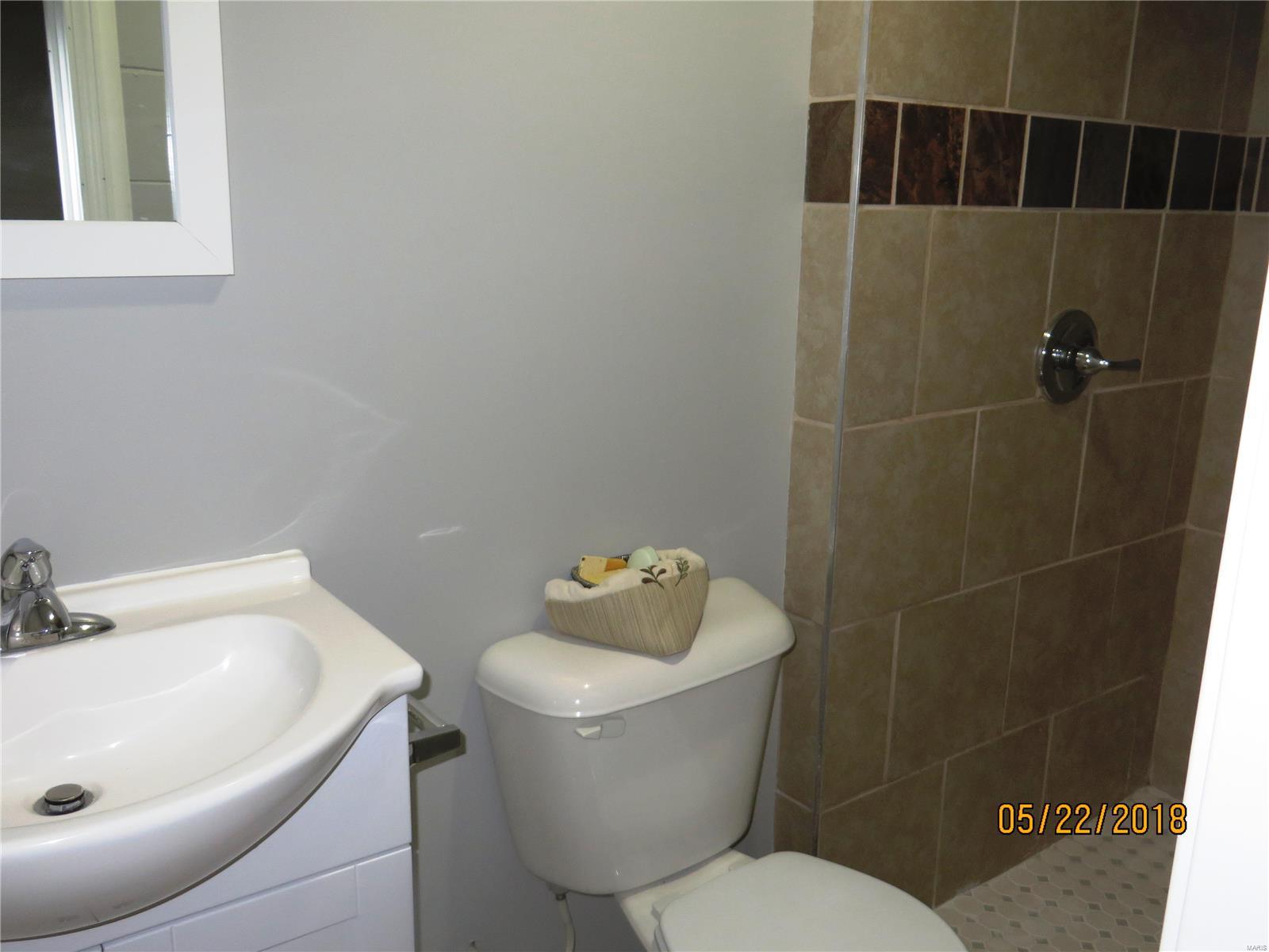 746 Berry Road Wood River, IL 62095 - Photo 26 of 31