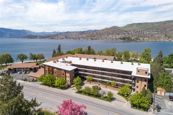 $299,000 | 2220 West Woodin Avenue, Unit 108, Chelan, WA 98816