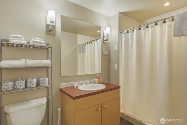 $299,000 | 2220 West Woodin Avenue, Unit 108, Chelan, WA 98816