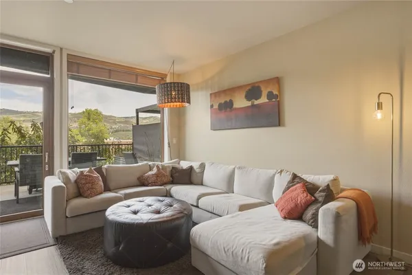 $299,000 | 2220 West Woodin Avenue, Unit 108, Chelan, WA 98816