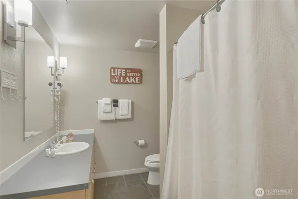 $299,000 | 2220 West Woodin Avenue, Unit 108, Chelan, WA 98816