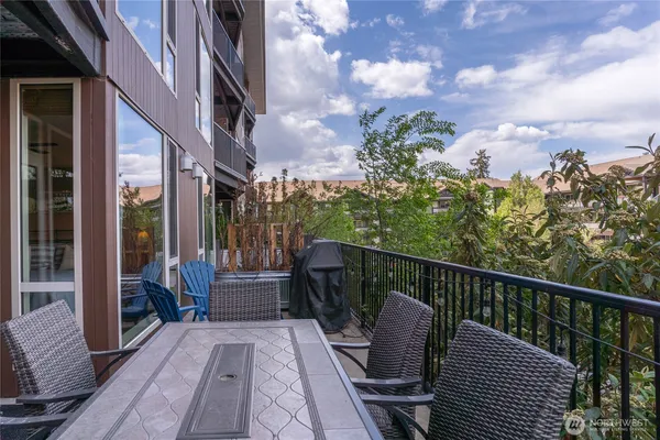 $299,000 | 2220 West Woodin Avenue, Unit 108, Chelan, WA 98816
