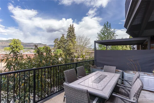 $299,000 | 2220 West Woodin Avenue, Unit 108, Chelan, WA 98816