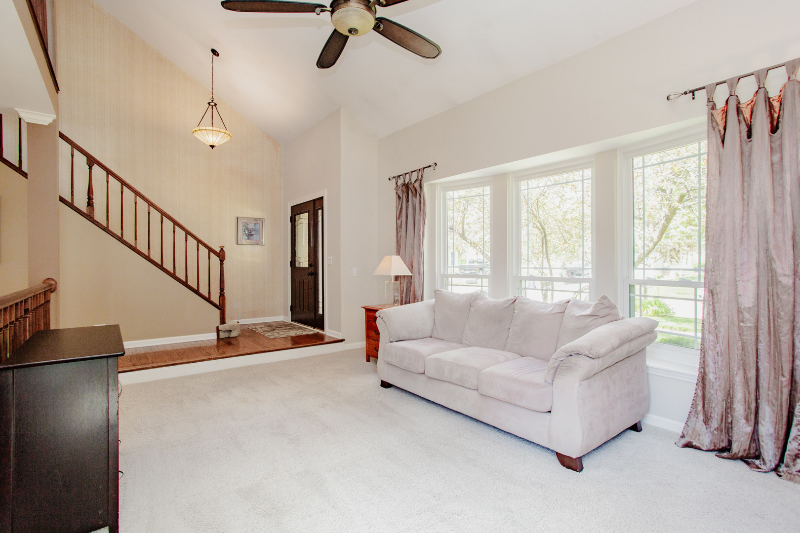 1020 Pembridge Road Lake Zurich, IL 60047 - Photo 4 of 44