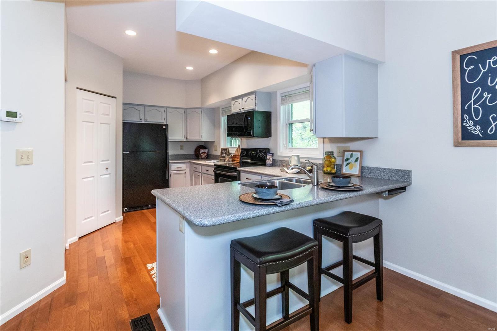 1005 North Spoede Road St. Louis, MO 63146 - Photo 10 of 45 Gallery Image 10