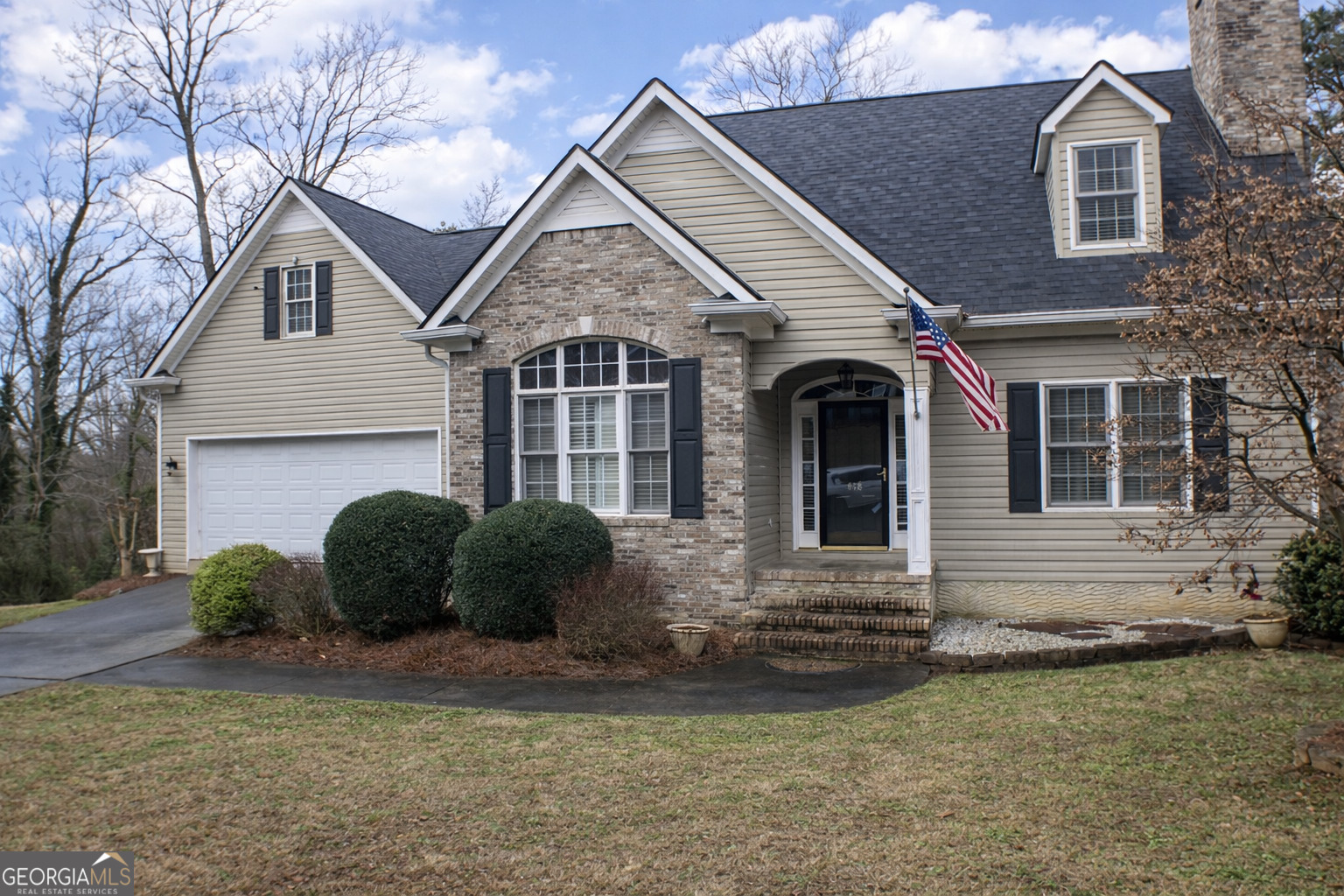 418 Flora Ext Avenue Rome, GA 30161 - Photo 3 of 29 a front view of a house with a garden