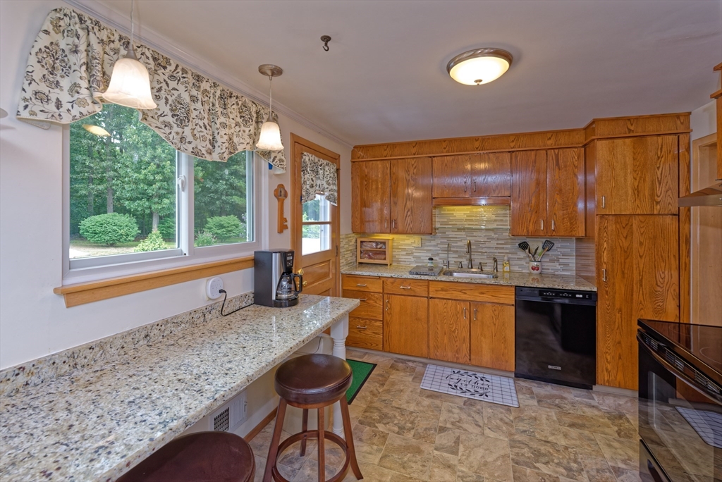 11 Lyman Road Framingham, MA 01701 - Photo 14 of 42 Gallery Image 14