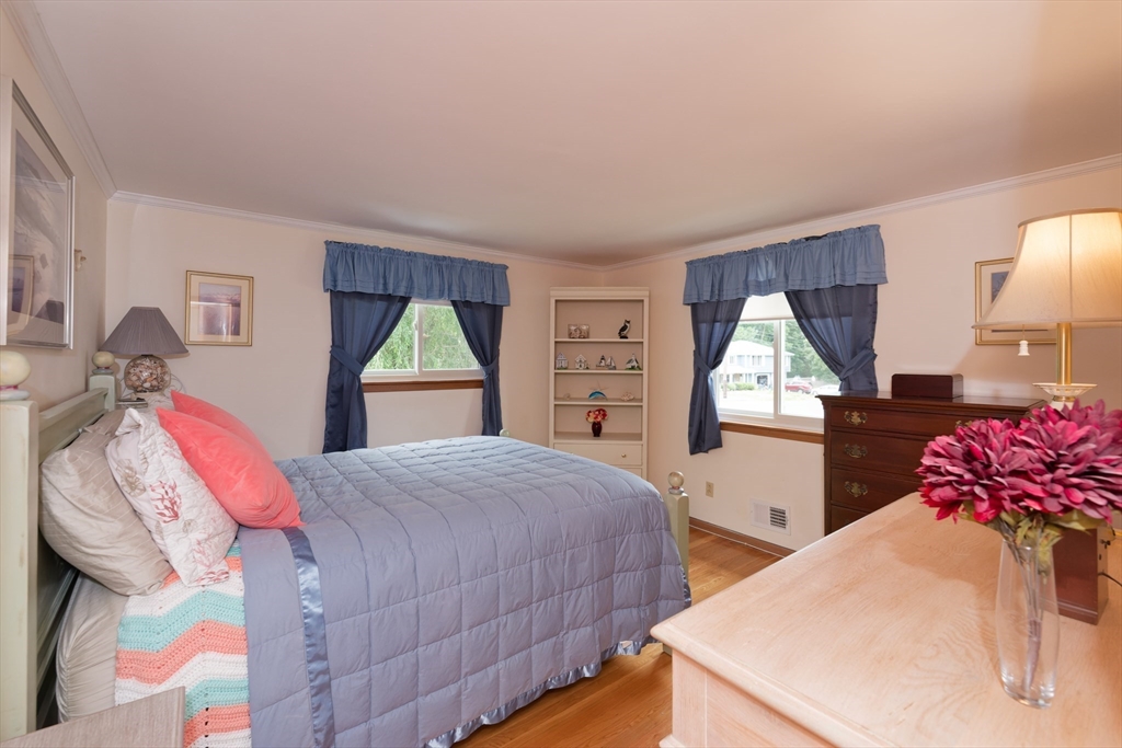 11 Lyman Road Framingham, MA 01701 - Photo 18 of 42 Gallery Image 18