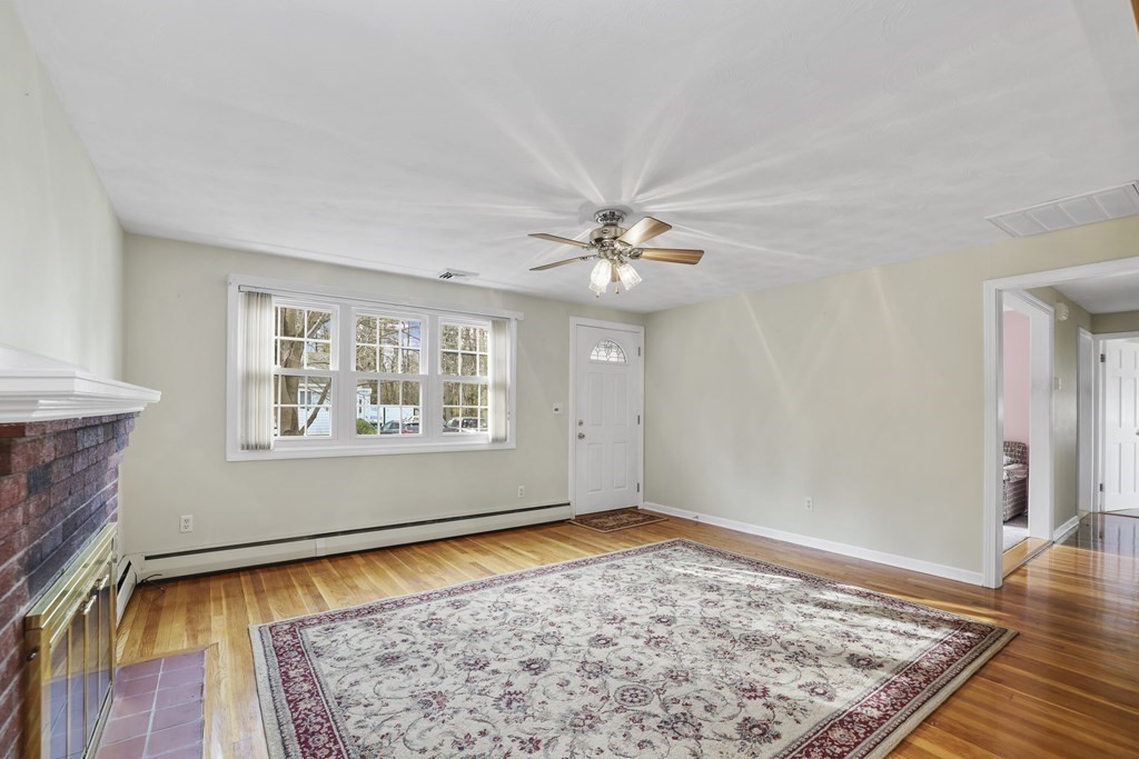 62 Rindone Street Holbrook, MA 02343 - Photo 4 of 34 Gallery Image 4