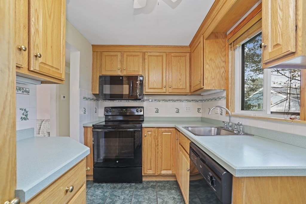 62 Rindone Street Holbrook, MA 02343 - Photo 9 of 34 Gallery Image 9